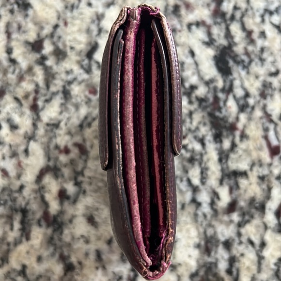 Louis Vuitton Epi Elise Wallet - Picture 5 of 12